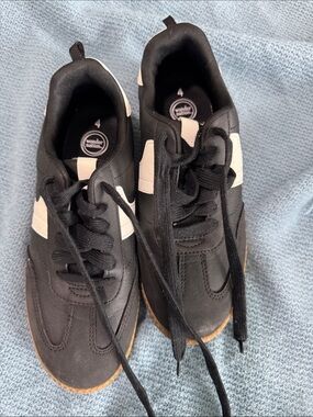wonder nation Black and White Kids Sneakers